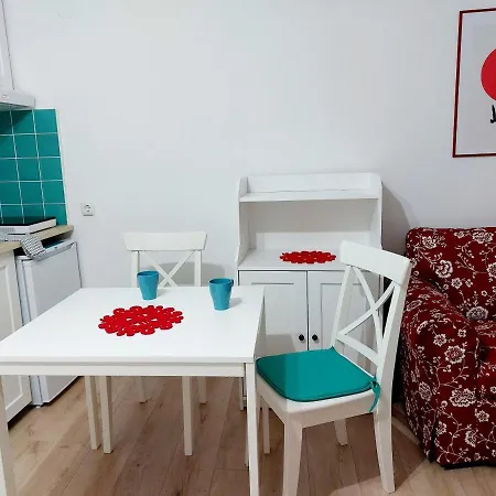 Sha La La - Charming, Unique In A Historic Building Next To A Castle, Wifi, Smart Tv, Washer-dryer