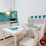 Sha La La - Charming, Unique In A Historic Building Next To A Castle, Wifi, Smart Tv, Washer-dryer