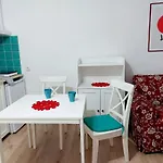 Sha La La - Charming, Unique In A Historic Building Next To A Castle, Wifi, Smart Tv, Washer-dryer