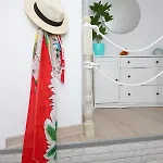 Sha La La - Charming, Unique In A Historic Building Next To A Castle, Wifi, Smart Tv, Washer-dryer Апартаменты Бакар