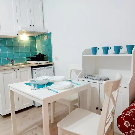 Sha La La: Historic Castle-side With Modern Amenities