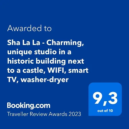 Апартаменты Sha La La - Charming, Unique In A Historic Building Next To A Castle, Wifi, Smart Tv, Washer-dryer *
