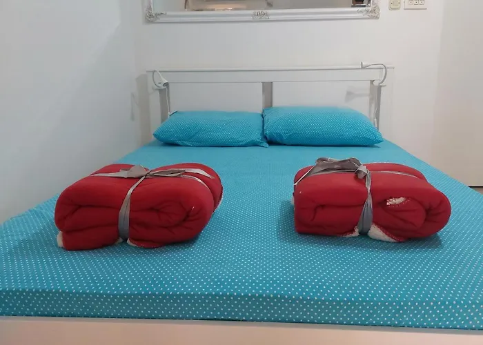 Sha La La - Charming, Unique In A Historic Building Next To A Castle, Wifi, Smart Tv, Washer-dryer Bakar