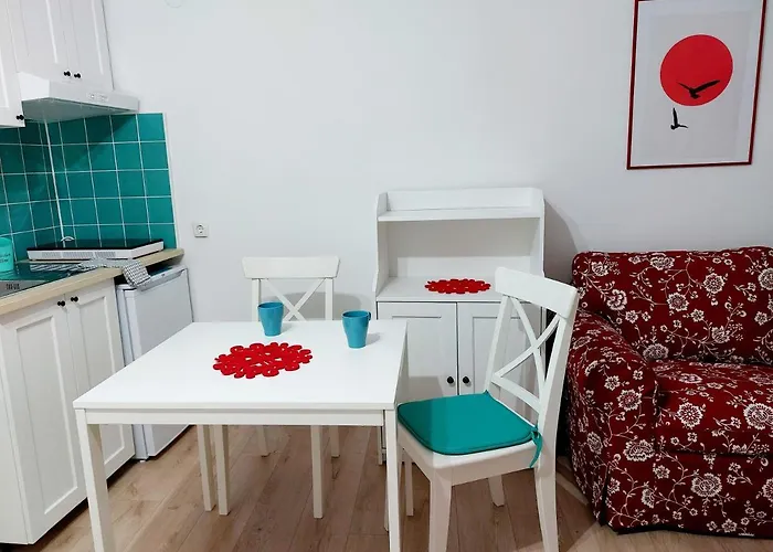 Sha La La - Charming, Unique In A Historic Building Next To A Castle, Wifi, Smart Tv, Washer-dryer
