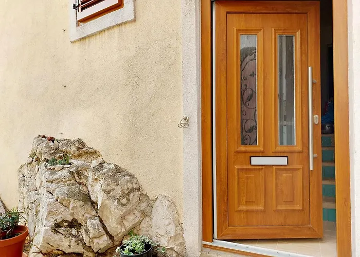 Διαμέρισμα Sha La La - Charming, Unique In A Historic Building Next To A Castle, Wifi, Smart Tv, Washer-dryer