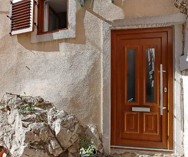 Διαμέρισμα Sha La La - Charming, Unique In A Historic Building Next To A Castle, Wifi, Smart Tv, Washer-dryer